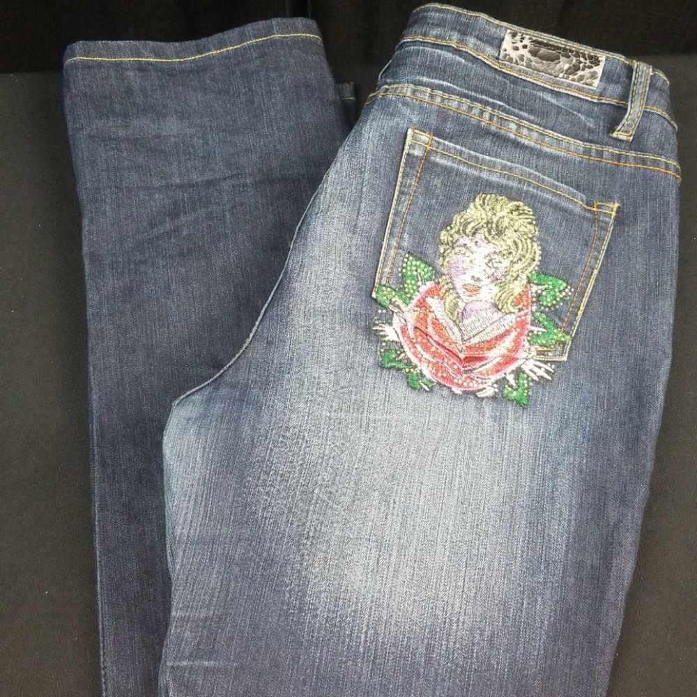 P&P Jean's Style P&P Embellished W Marilyn Pockets